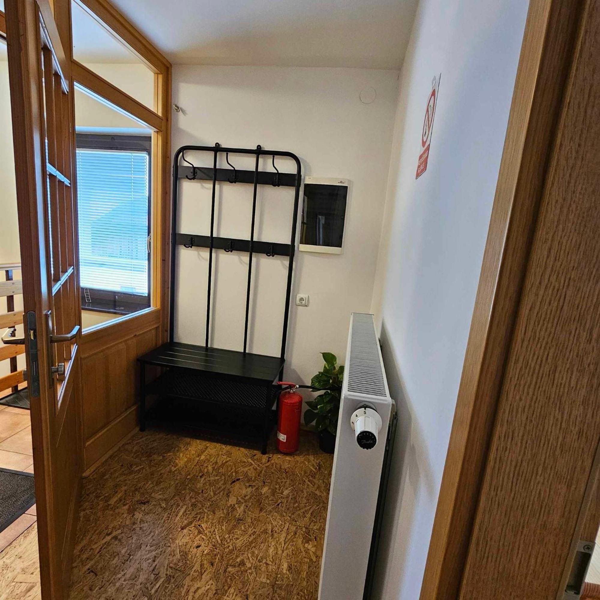 Bed and Breakfast Adventure Farm Store Экстерьер фото