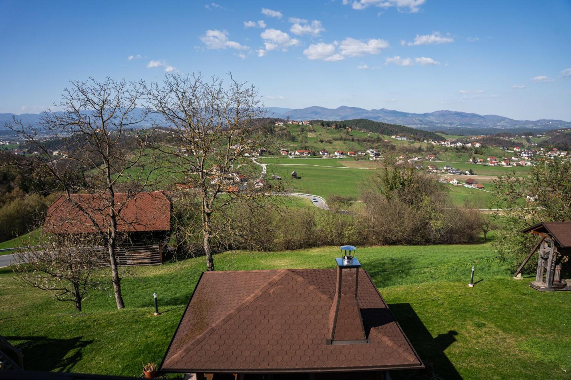 Bed and Breakfast Adventure Farm Store Экстерьер фото