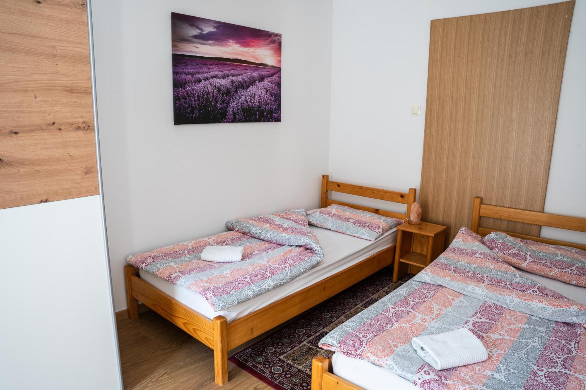 Bed and Breakfast Adventure Farm Store Экстерьер фото